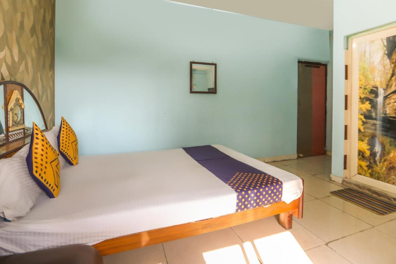 Hotel Spot On 10470 Hollywood Joka Bhasa Exterior foto