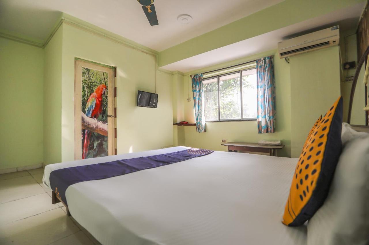 Hotel Spot On 10470 Hollywood Joka Bhasa Exterior foto