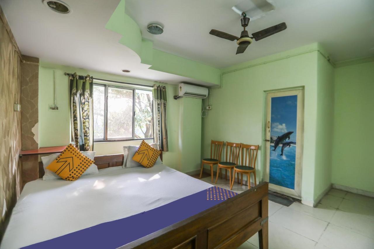 Hotel Spot On 10470 Hollywood Joka Bhasa Exterior foto