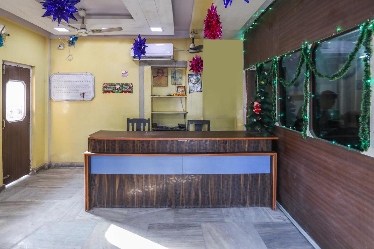 Hotel Spot On 10470 Hollywood Joka Bhasa Exterior foto